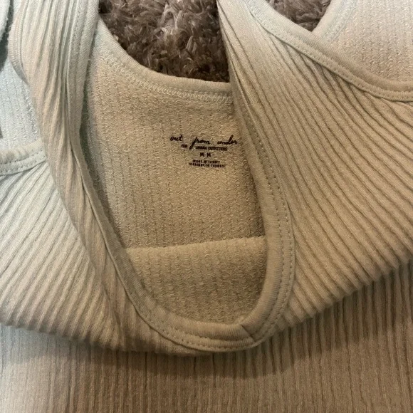 Urban Outfitters Tank Top - Picture 2 of 3